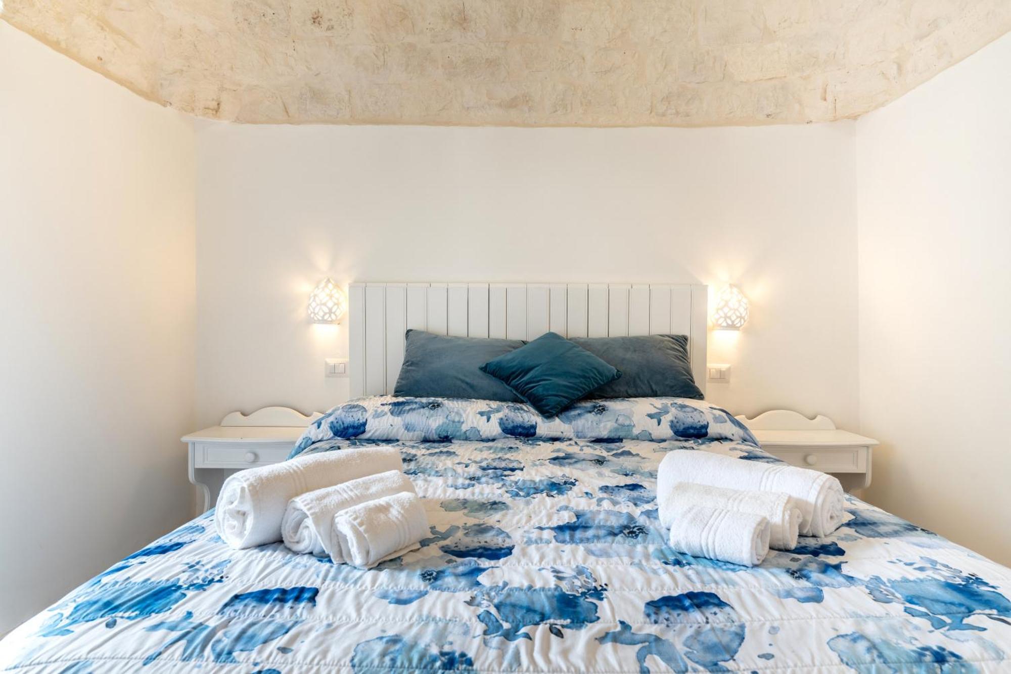 Trullo Degli Anelli In Masseria Cisternino Exterior photo